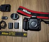 Vendo Nikon D750 full frame