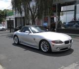 2004 BMW Z4 2.5 Excelente condición 153,045 millas